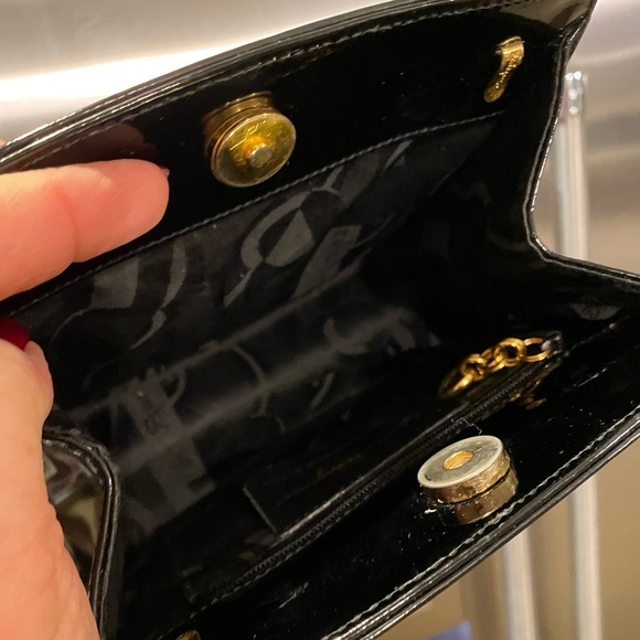 Salvatore Ferragamo Black Patent Leather Small Hand Bag Authentic Classic - Picture 15 of 16